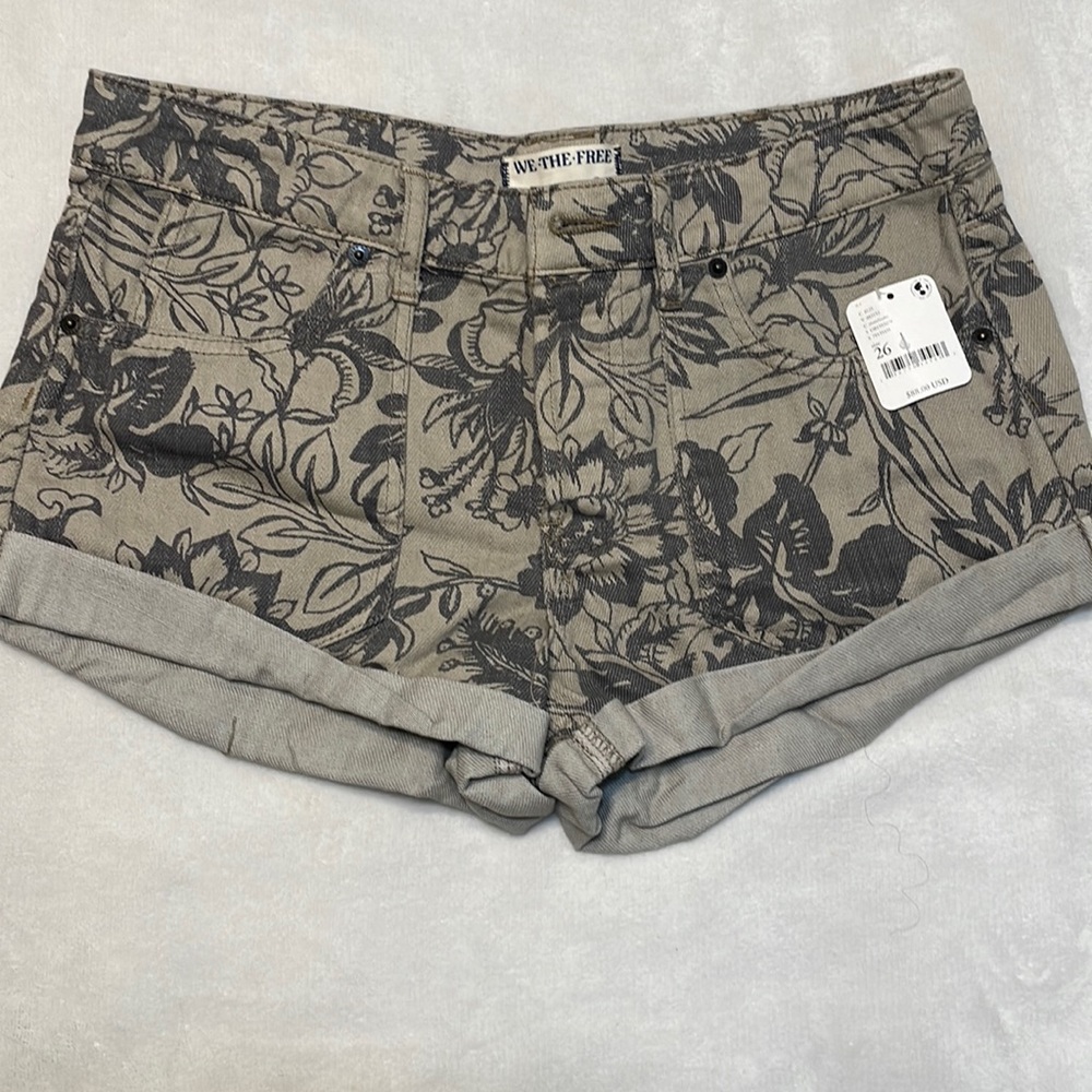 Free People We The Free Beginner's Luck Floral Denim Shorts 26